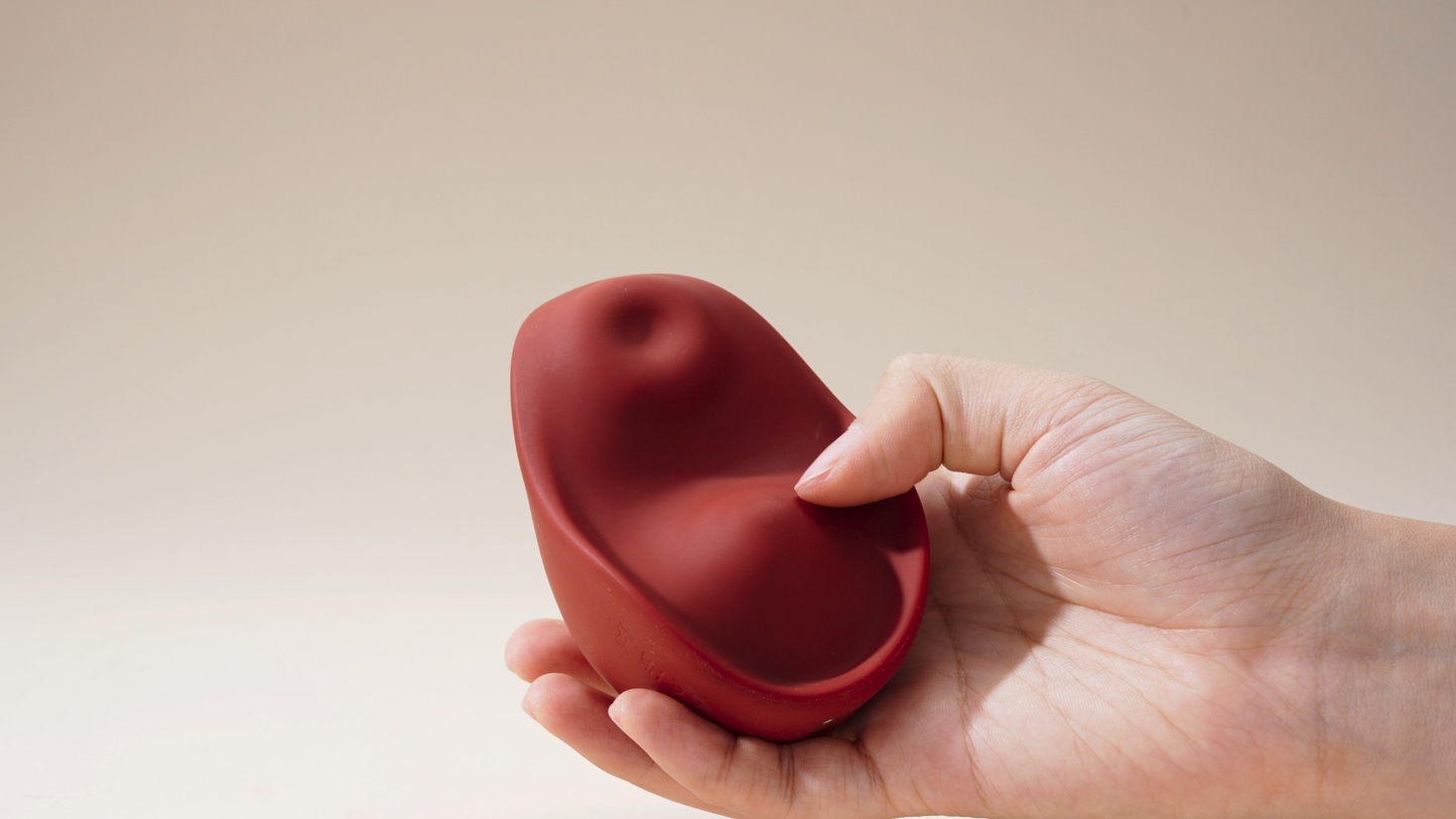 Kiss Vulva Tapping & Heated Vibrator by OSUGA